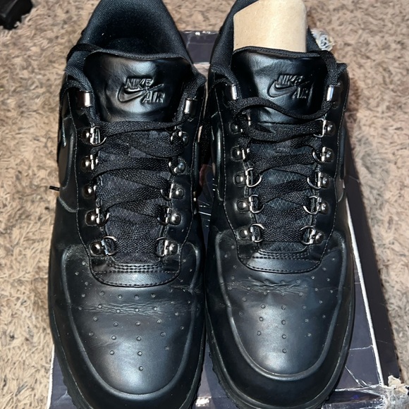 NIKE - Picture 1 of 6